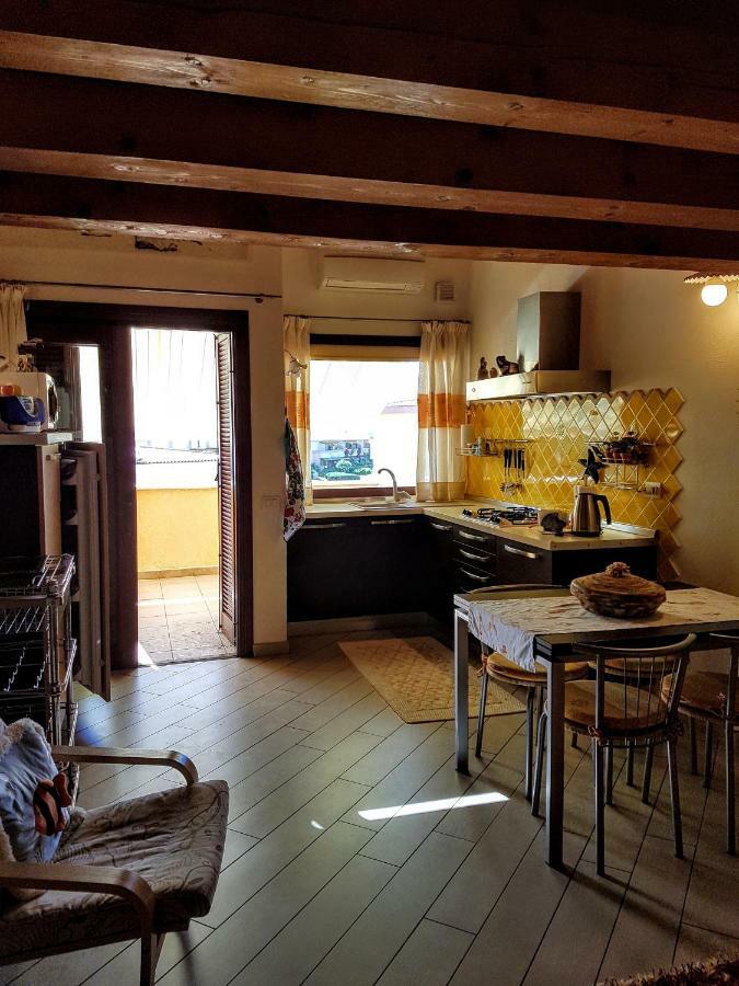 Appartement La Casa Di Chris à Golfo Aranci Extérieur photo